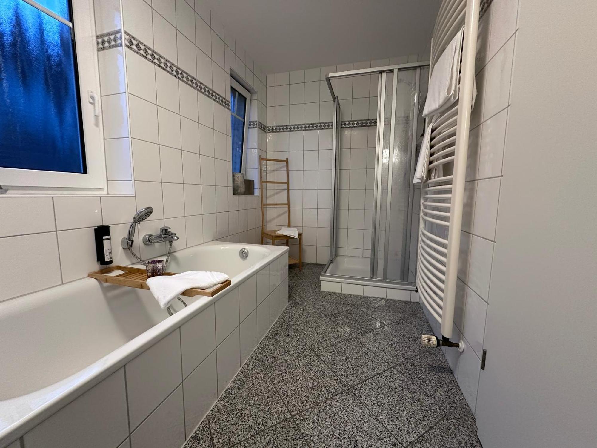 Luxx Downtown - Design-Apartment Zentral Im Ort Bad Zwischenahn Exterior photo